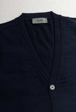 Gilet bottoni in lana pettinata ESSENTIAL - Ferrante | img vers.300x/