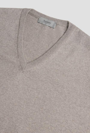 Pullover in lana pettinata ESSENTIAL - Ferrante | img vers.300x/