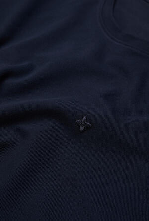 Elastic jersey T-shirt with embroidery ESSENTIAL - Ferrante | img vers.300x/
