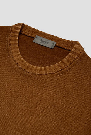 Garment-dyed wool crew neck ESSENTIAL - Ferrante | img vers.300x/