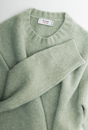 Cashmere blend bouclé crewneck ROYAL RED - Ferrante | img vers.300x/