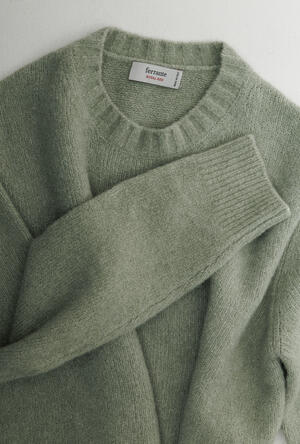 Girocollo bouclè in misto cashmere ROYAL RED - Ferrante | img vers.300x/