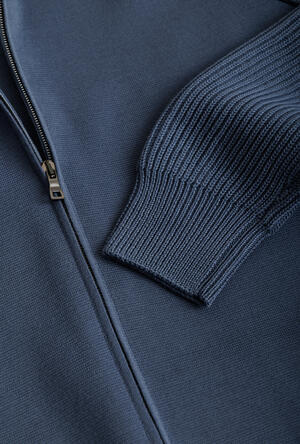 Full zip con maniche a coste in lana triploritorto MAIN - Ferrante | img vers.300x/