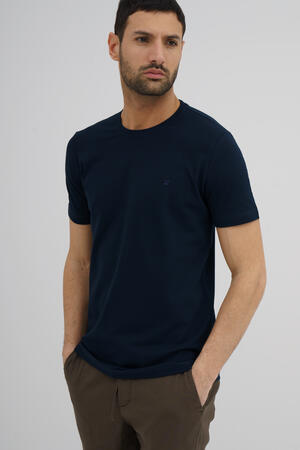Elastic jersey T-shirt with embroidery ESSENTIAL - Ferrante | img vers.300x/