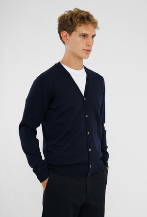 Cardigan in pura lana pettinata ESSENTIAL - Ferrante | img vers.300x/