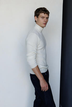 English knit turtleneck in wool and cashmere ROYAL RED - Ferrante | img vers.300x/