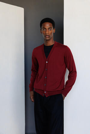 Cardigan in pura lana pettinata ESSENTIAL - Ferrante | img vers.300x/