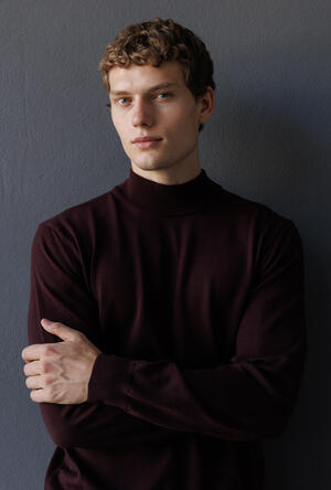 Mock neck in worsted wool ESSENTIAL - Ferrante | img vers.300x/