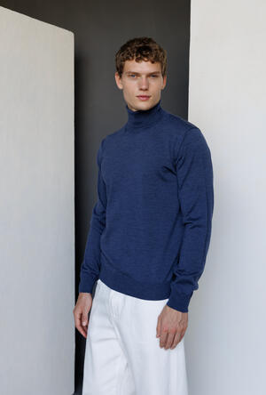 Brushed pure wool turtleneck ESSENTIAL - Ferrante | img vers.300x/