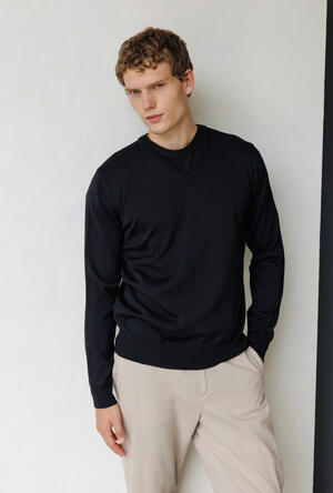 Pullover in lana pettinata ESSENTIAL - Ferrante | img vers.300x/
