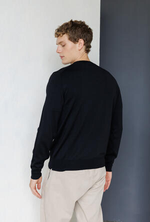 Pullover in lana pettinata ESSENTIAL - Ferrante | img vers.300x/