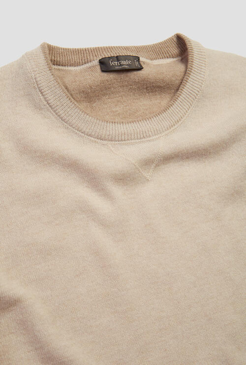 Carded wool crew-neck sweater Beije