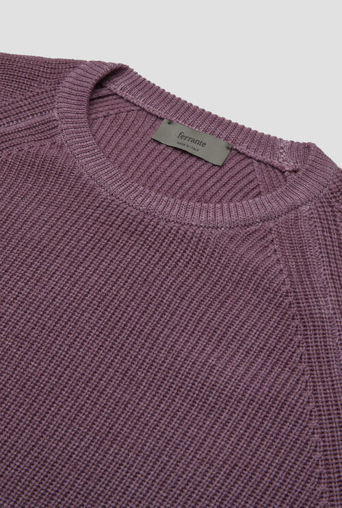 Garment dyed old raglan crew neck Raspberry