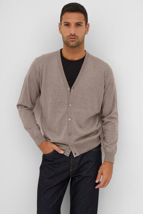 Cardigan in pura lana pettinata Beije