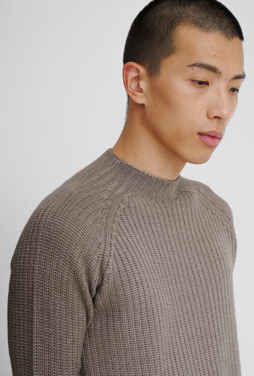 Garment-dyed half-neck Taupe