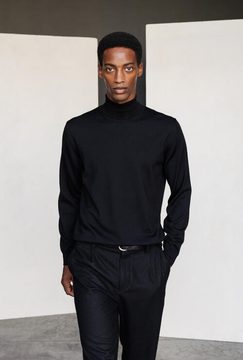 Brushed pure wool turtleneck Black