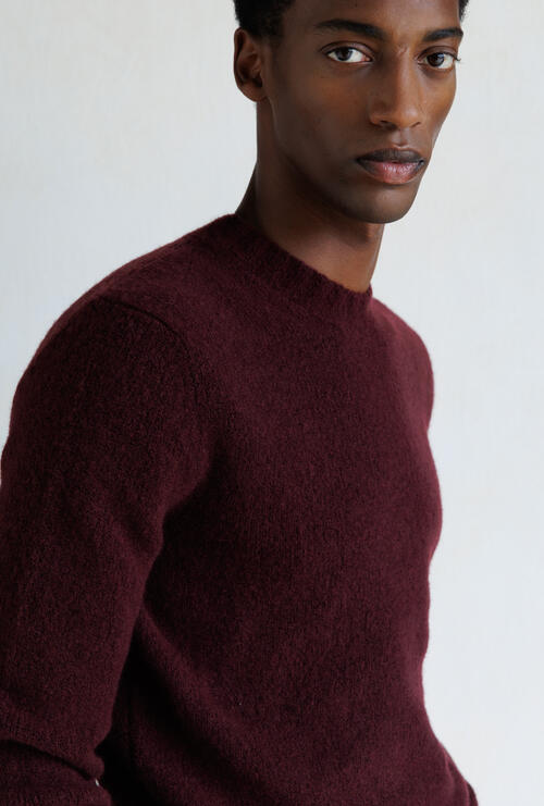 Cashmere blend boucl&eacute; crewneck Bordeaux