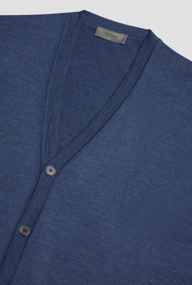 Cardigan in pura lana pettinata ESSENTIAL - Ferrante | img vers.1300x/