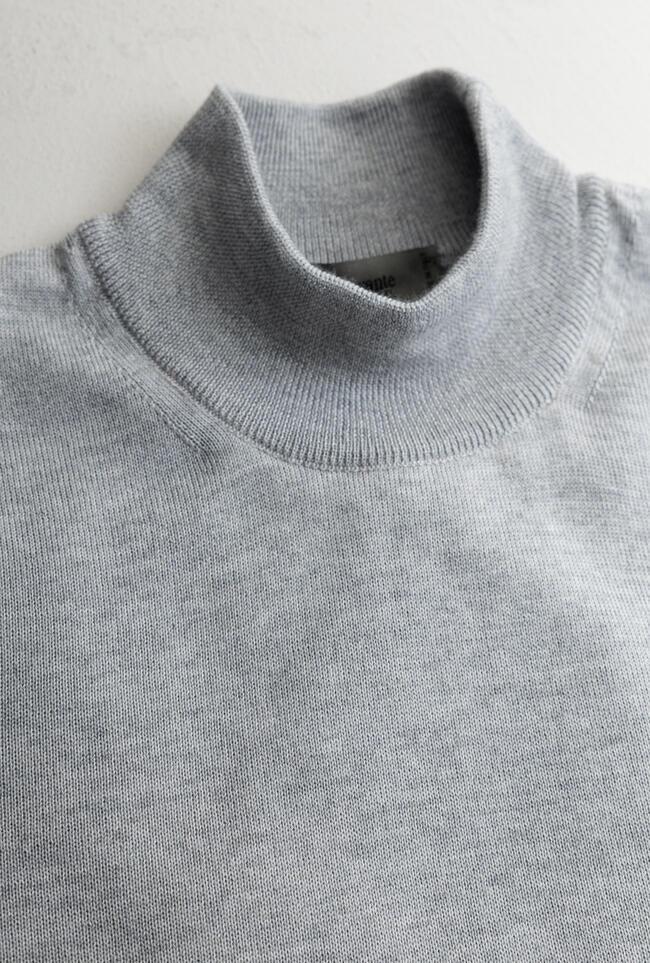 Mock neck in worsted wool ESSENTIAL - Ferrante | img vers.1300x/