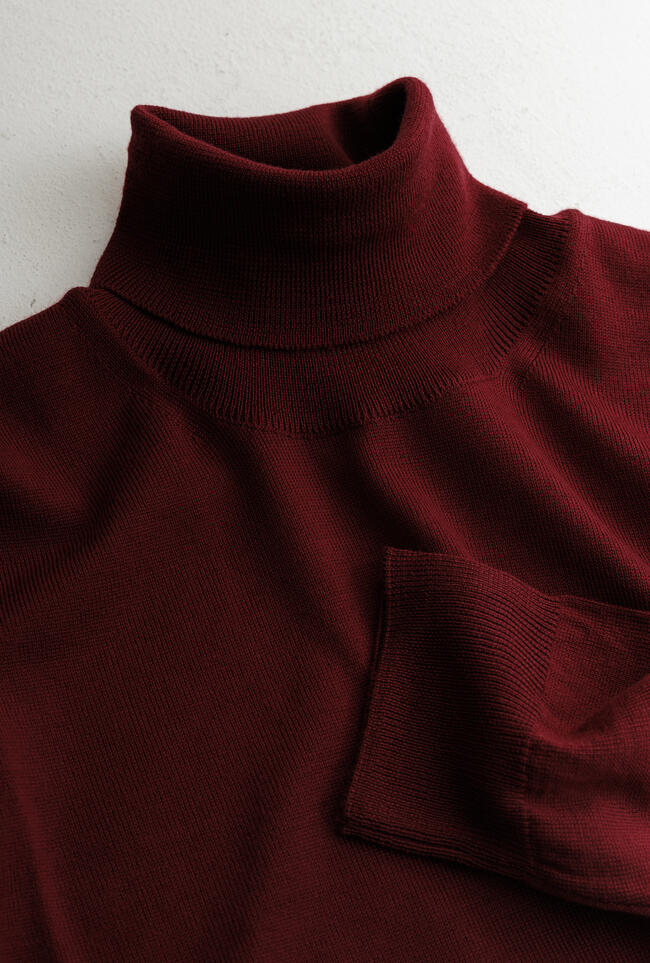 Brushed pure wool turtleneck ESSENTIAL - Ferrante | img vers.1300x/