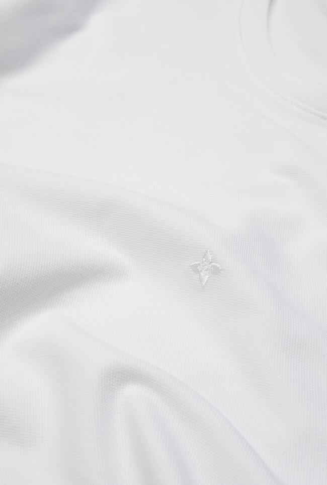 Elastic jersey T-shirt with embroidery ESSENTIAL - Ferrante | img vers.1300x/