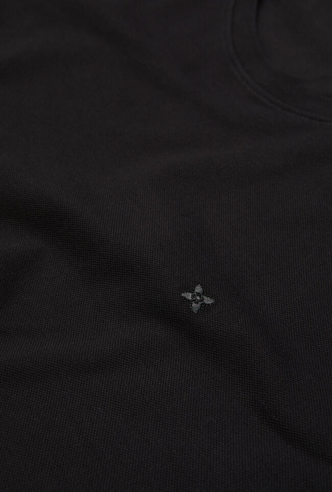 Elastic jersey T-shirt with embroidery ESSENTIAL - Ferrante | img vers.1300x/