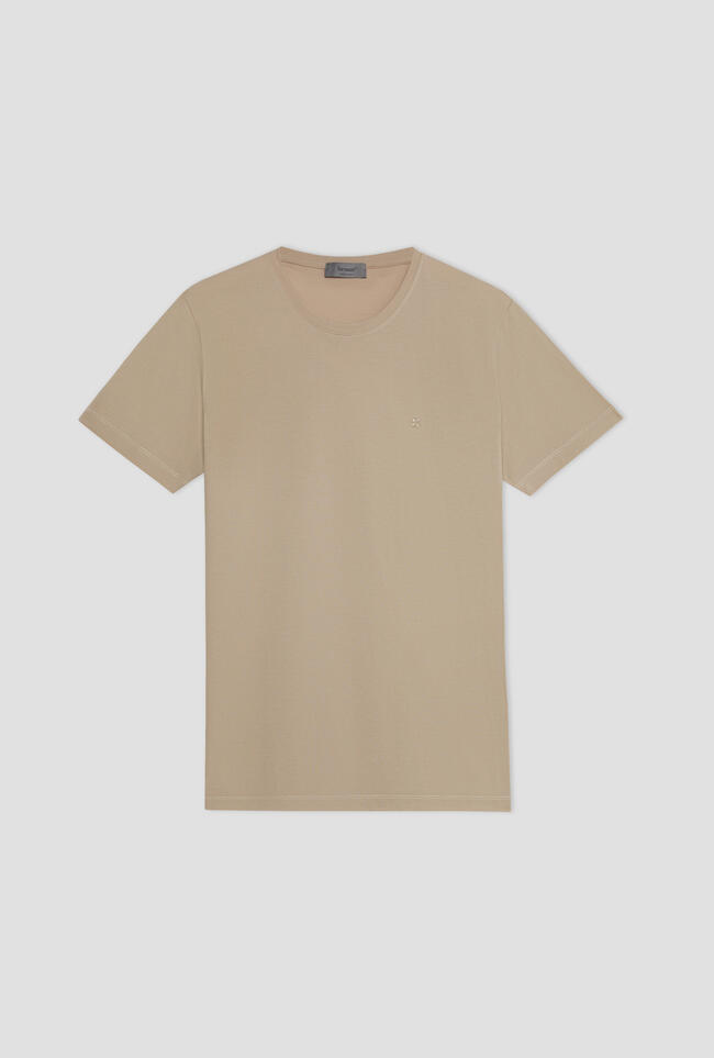 Elastic jersey T-shirt with embroidery ESSENTIAL - Ferrante | img vers.1300x/