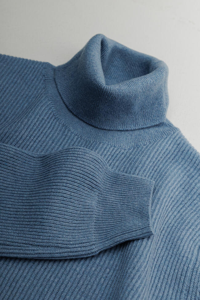 Dolcevita in maglia inglese lana e cashmere ROYAL RED - Ferrante | img vers.1300x/