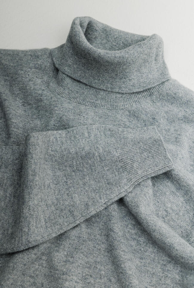 Dolcevita in cashmere ROYAL RED - Ferrante | img vers.1300x/