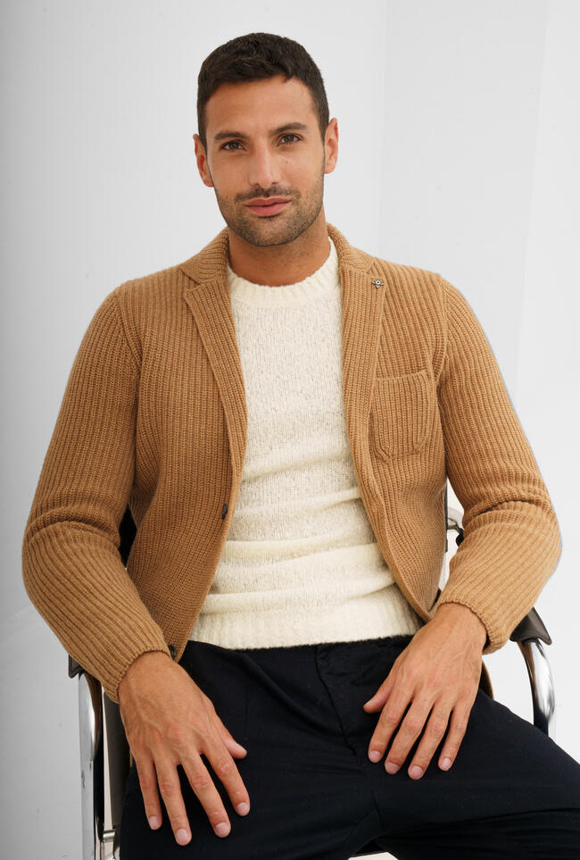 English knitted jacket MAIN - Ferrante | img vers.1300x/