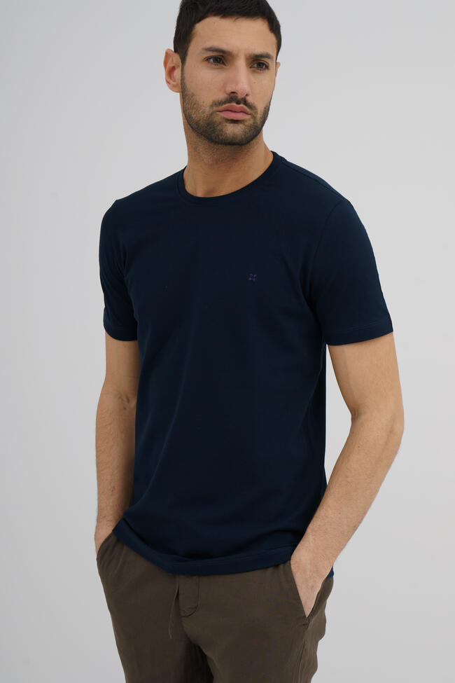Elastic jersey T-shirt with embroidery ESSENTIAL - Ferrante | img vers.1300x/