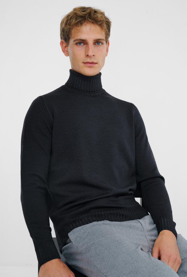 Garment-dyed wool turtleneck ESSENTIAL - Ferrante | img vers.1300x/