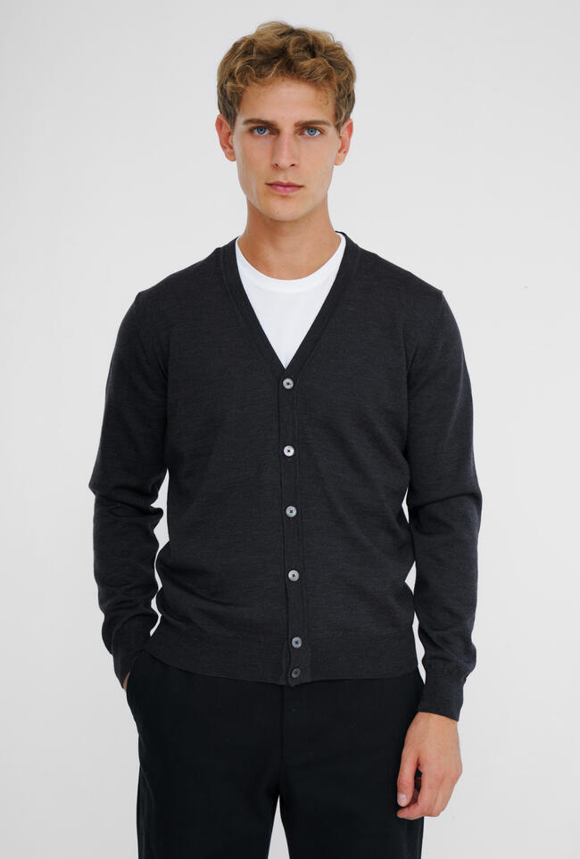 Cardigan in pura lana pettinata ESSENTIAL - Ferrante | img vers.1300x/