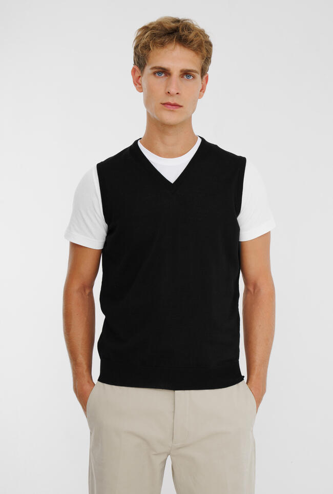 Gilet bottoni in lana pettinata ESSENTIAL - Ferrante | img vers.1300x/