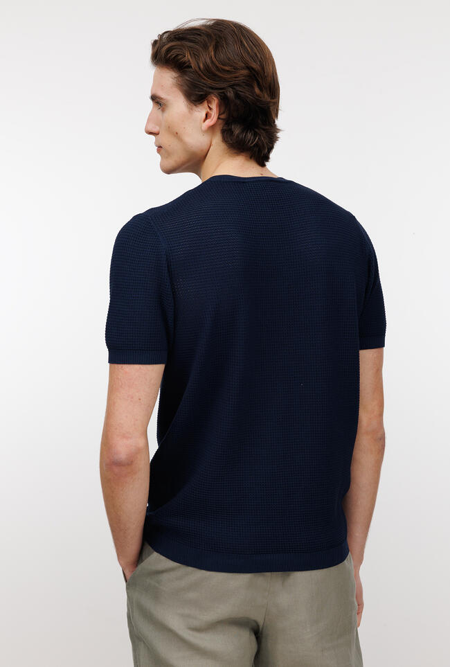 Girocollo tinto in capo con lavorazione MAIN - Ferrante | img vers.1300x/