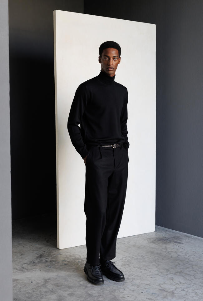 Brushed pure wool turtleneck ESSENTIAL - Ferrante | img vers.1300x/