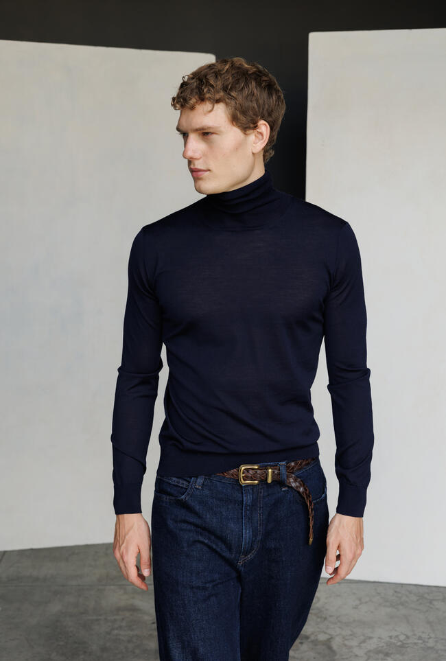 Ultralight wool turtleneck ROYAL RED - Ferrante | img vers.1300x/