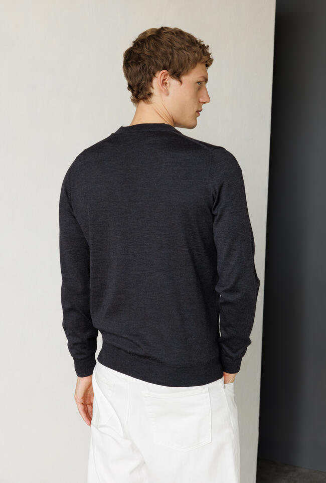 Cardigan in pura lana pettinata ESSENTIAL - Ferrante | img vers.1300x/
