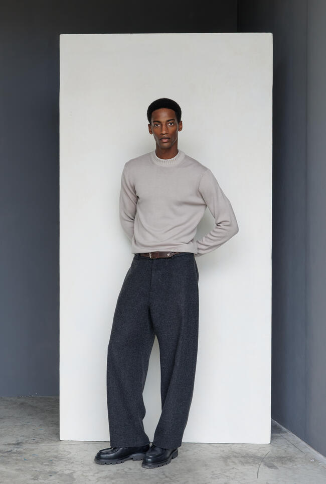 Mezzocollo in pura lana ESSENTIAL - Ferrante | img vers.1300x/